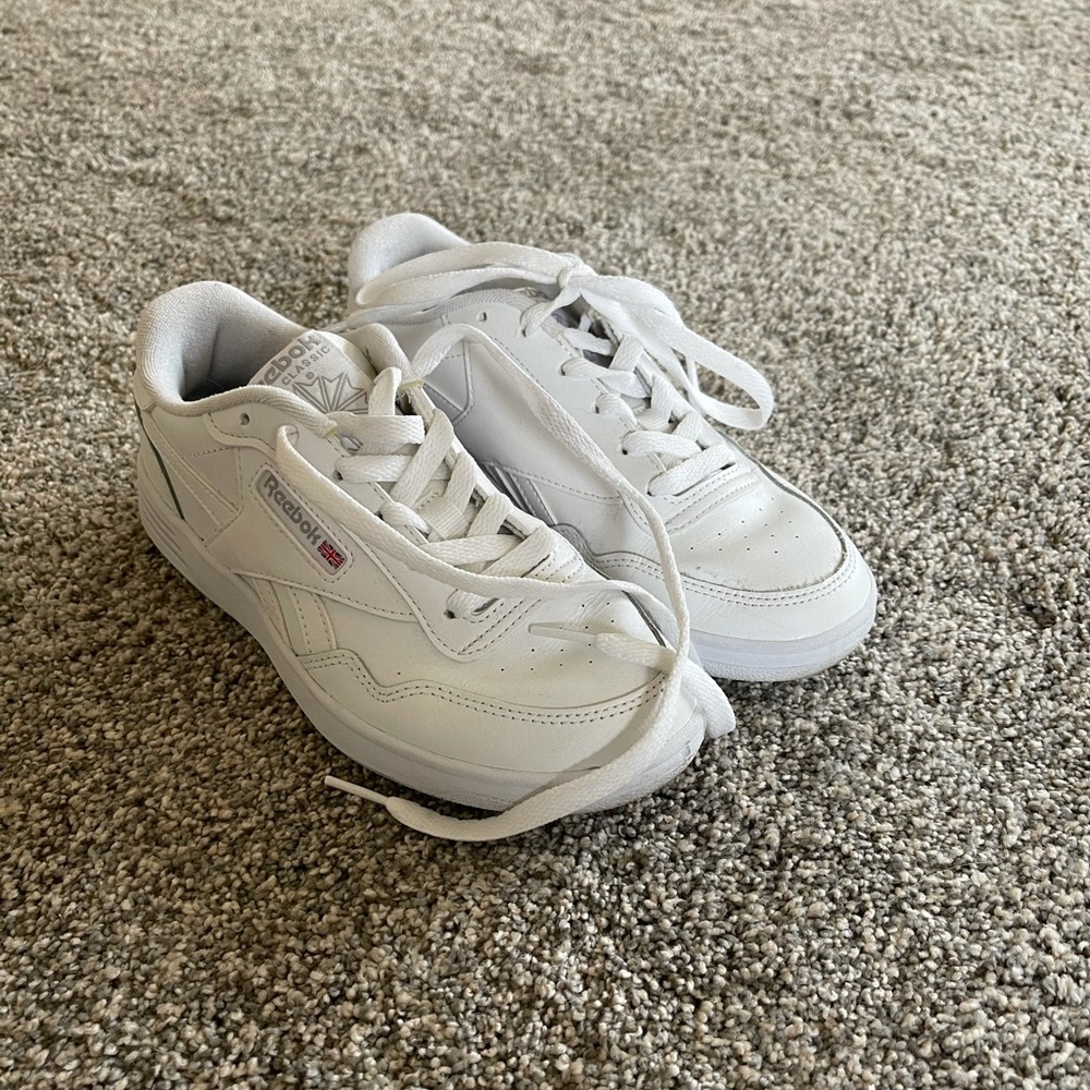 Womens Reebok classics